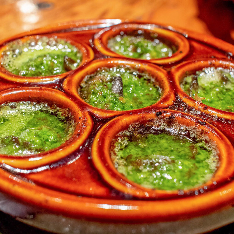 エスカルゴの香草にんにくバター焼(BISTRO TORICOYA)