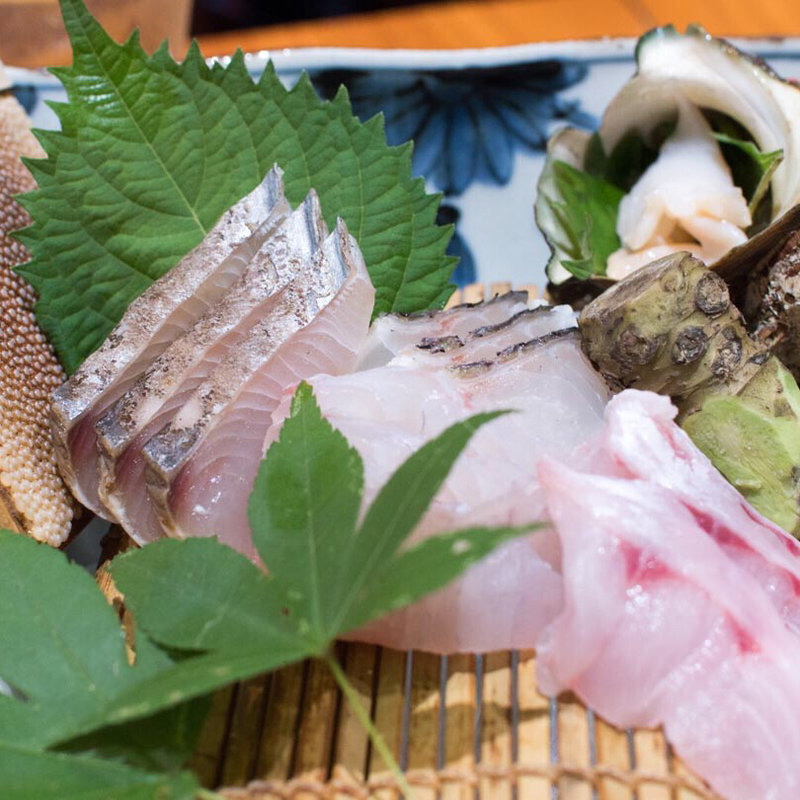のどぐろ入り地魚造り盛り(根っこ )