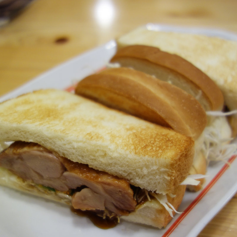 あみ焼きチキンサンド(コメダ珈琲店 福岡天神南店)