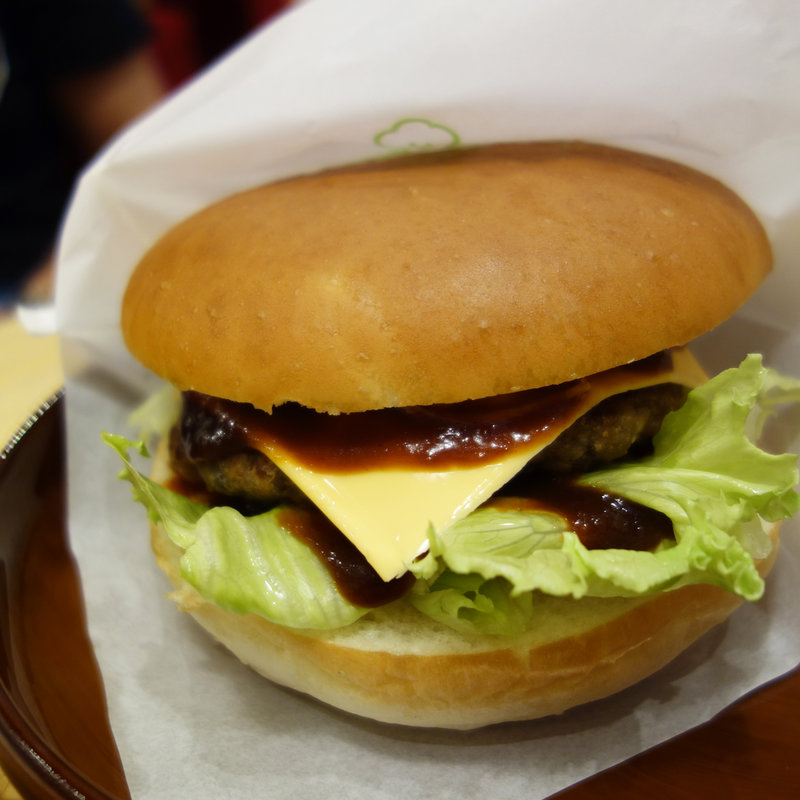 ドミグラスバーガー(コメダ珈琲店 福岡天神南店)