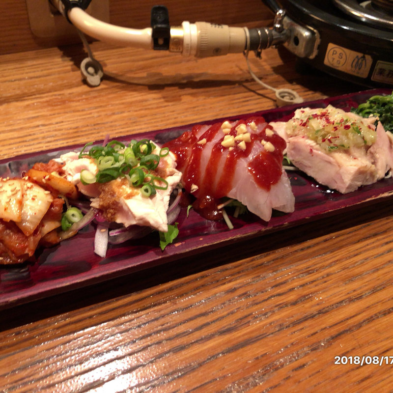 前菜盛り合わせ(韓国鶏鍋 GOCHU)