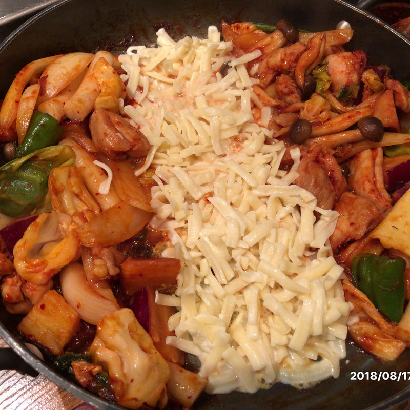 チーズダッカルビ(韓国鶏鍋 GOCHU)