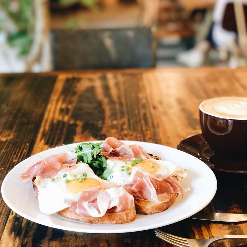 egg a muffin(モーニング グラス コーヒー プラスカフェ)