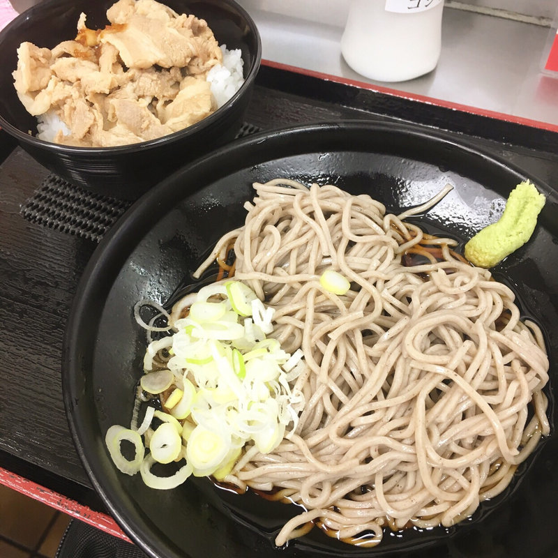 ミニ豚丼セット(駅そば 大江戸そば 上野9・10番ホーム)