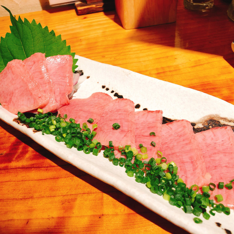 牛タン刺し(たんか 本店)