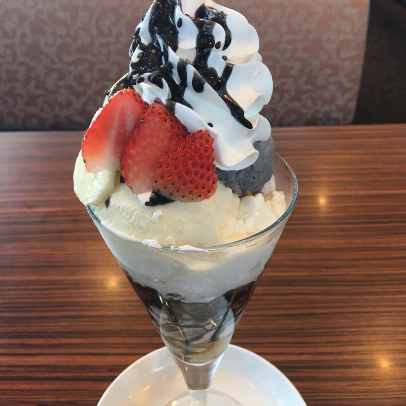 黒ゴマ&豆乳プリン パフェ(本庄珈琲うふふ )