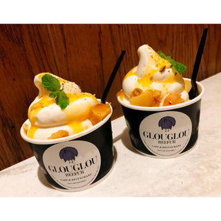ヨーグルトソフトクリームの桃パフェ(GLOUGLOU REEFUR タカシマヤゲートタワーモール店)