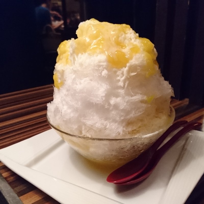 フレッシュマンゴーのかき氷(焼肉一頭両騨 町田本店)