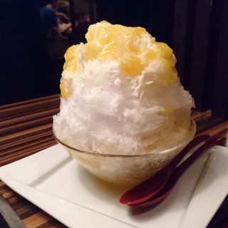 フレッシュマンゴーのかき氷(焼肉一頭両騨 町田本店)