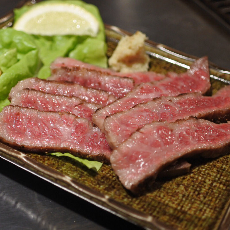 牛トロタタキ(ステーキ・鉄板焼き 大栄)