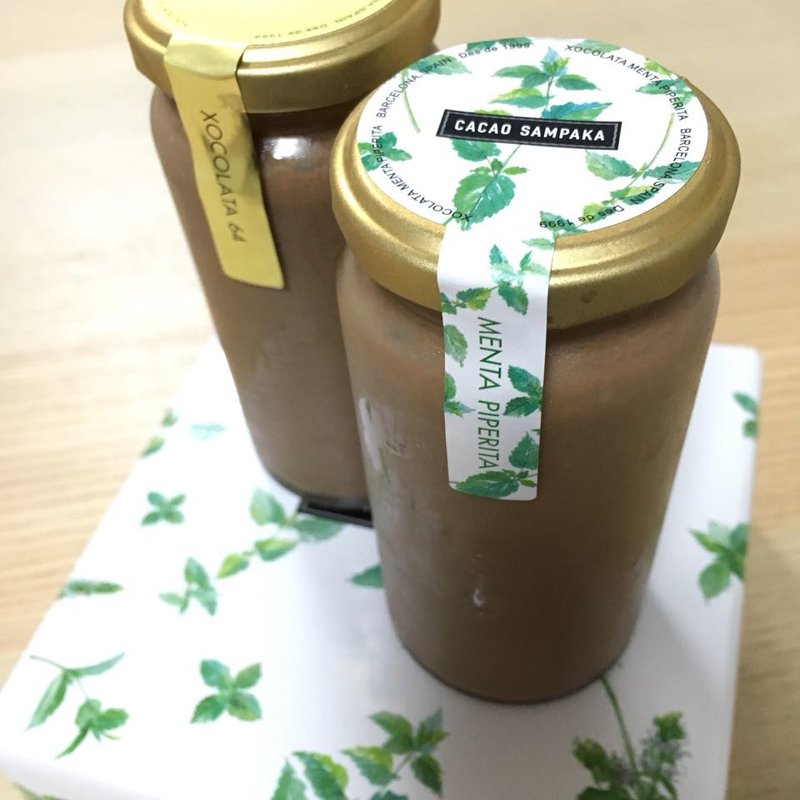 夏のチョコレートドリンク(カカオ サンパカ 丸の内本店)