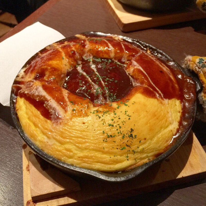 モンサンミッシェルふわふわオムライス ハンバーグのせ(Bistro Tama)