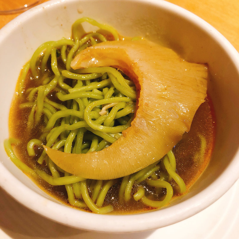 クロレラ入り麺(薬膳火鍋専門店天香回味 銀座店)