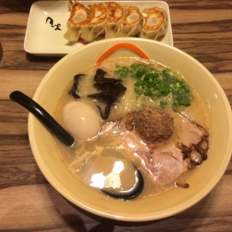 とんこつ魚味味玉入り(なりよし )