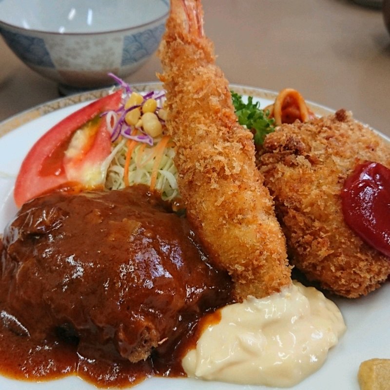 スペシャル定食(レストラン好々亭)