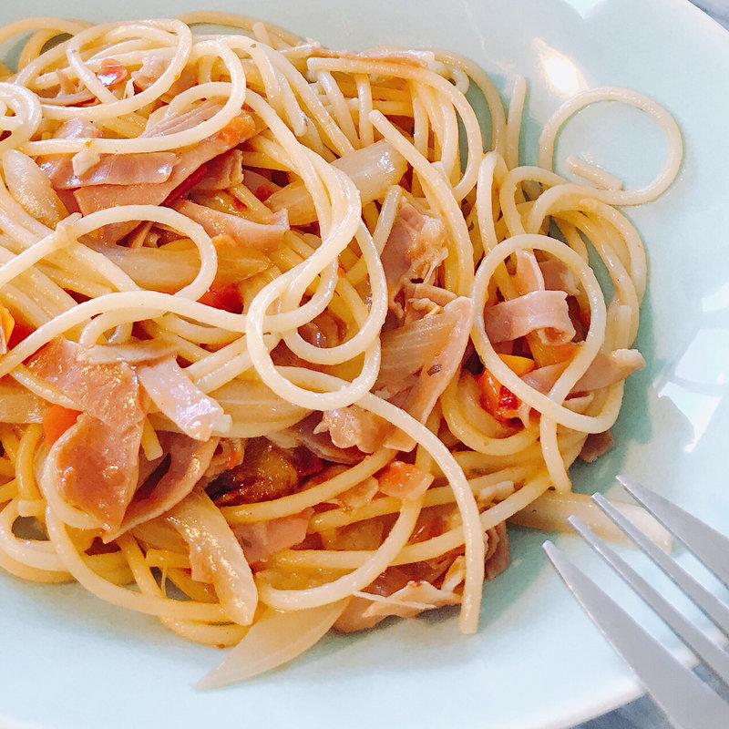 生ハムとタマネギのスパゲッティ(ベリッシモ 田園調布店 （Bellissimo）)