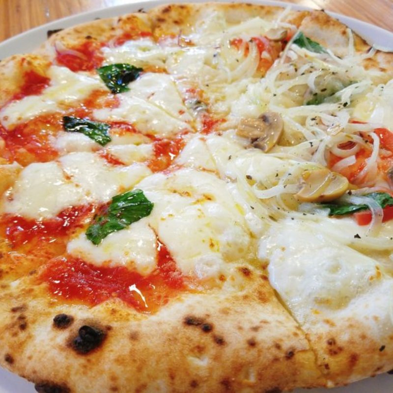 マルゲリータとタマネギのハーフ＆ハーフ(ふらのアイスミルク工房)