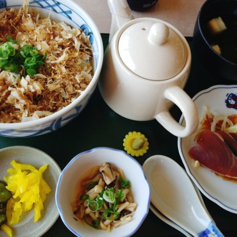 宗田節の漁師茶づけ(足摺黒潮市場 （土佐清水さかなセンター）)