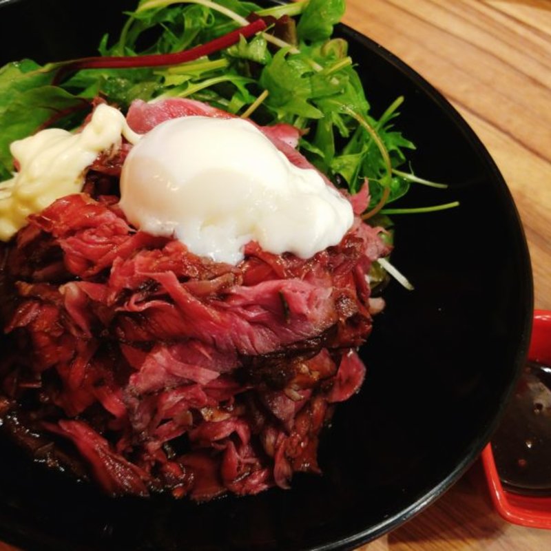 ローストビーフ丼（並）(幡多バル　高知本店)