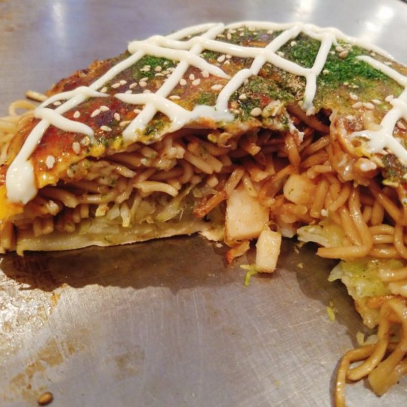 広島風　ミックス（そば・肉・イカ・玉子）(ひろしま屋 六泉寺店 )