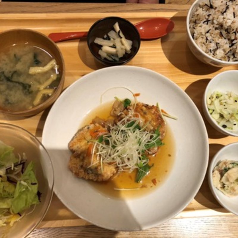 日替わりランチ　五穀ひじきと豆腐のハンバーグ野菜あん(おぼんdeごはん LECT店)