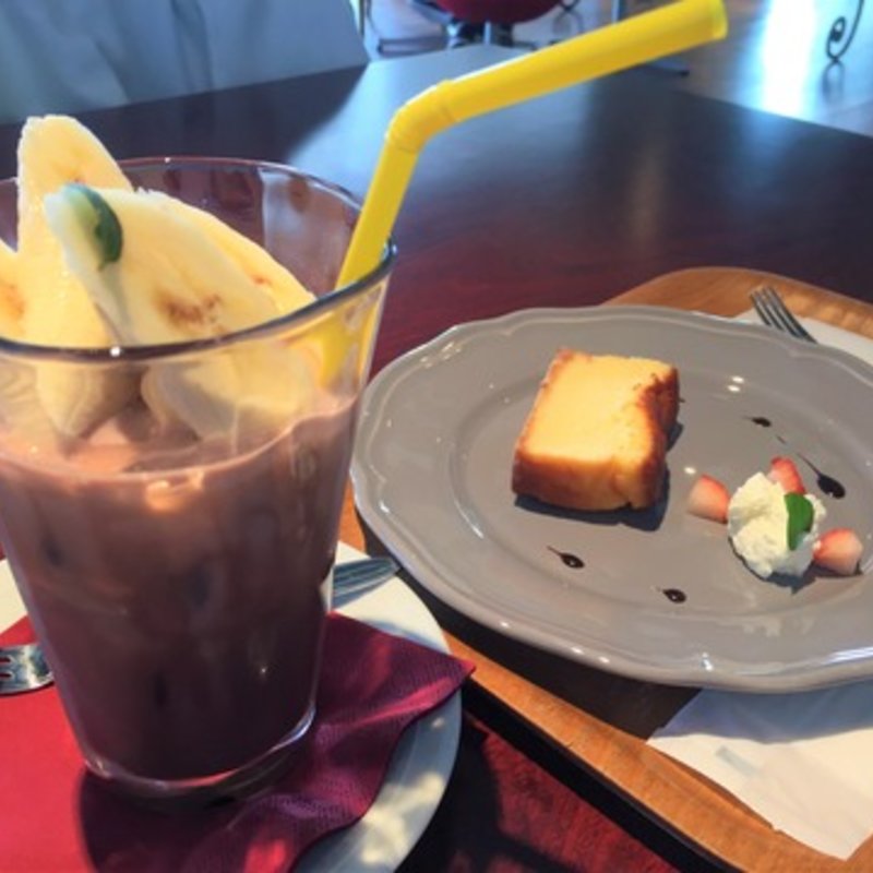 チーズケーキセット ゴディバアイスバナナ(スーホルムカフェ)