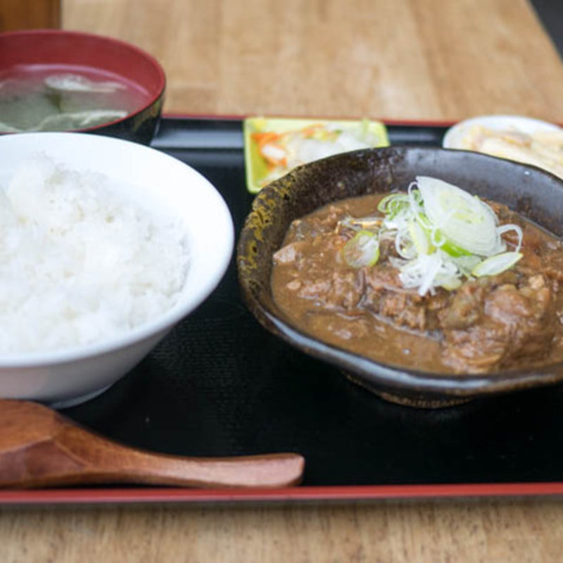 牛もつ煮込み定食(おでんと日本酒　みつぼし)