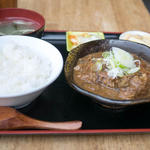 牛もつ煮込み定食(おでんと日本酒　みつぼし)