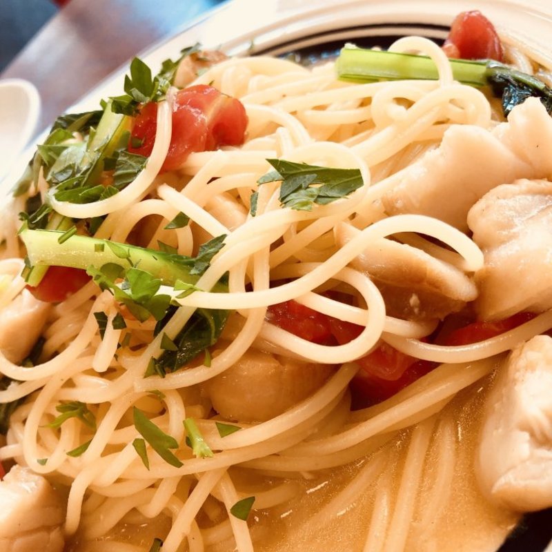 ○○とフレッシュトマトのペペロンチーノ(クッチーナリベロ)