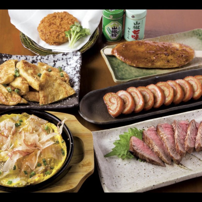 飛騨牛コロッケ、五平餅、本日のおすすめ（あげづけ）、赤巻きかまぼこ、漬け物ステーキ、飛騨牛ステーキ(蔵助)