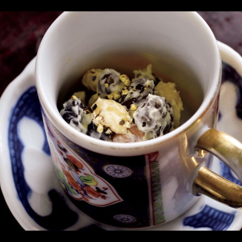 五色大豆の自家製納豆のマスカルポーネ和え(さん葉か)