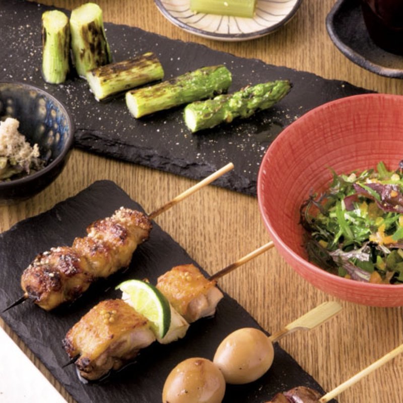 おまかせコース※季節の一例（前菜1（棒棒鶏）、鶏スープ、レバーパテ＆鶏リエット、季節のスープ、前菜2（ふきのおひたし）、野菜焼1種（佐賀アスパラ焼き）、鳥逸品（皮、砂肝、こごみの梅肉和え）、季節のサラダ、焼鳥6本（ぼんぢり、ねぎ間、うずら、レバー、抱き身、つくね））(照隅 （テルスミ）)