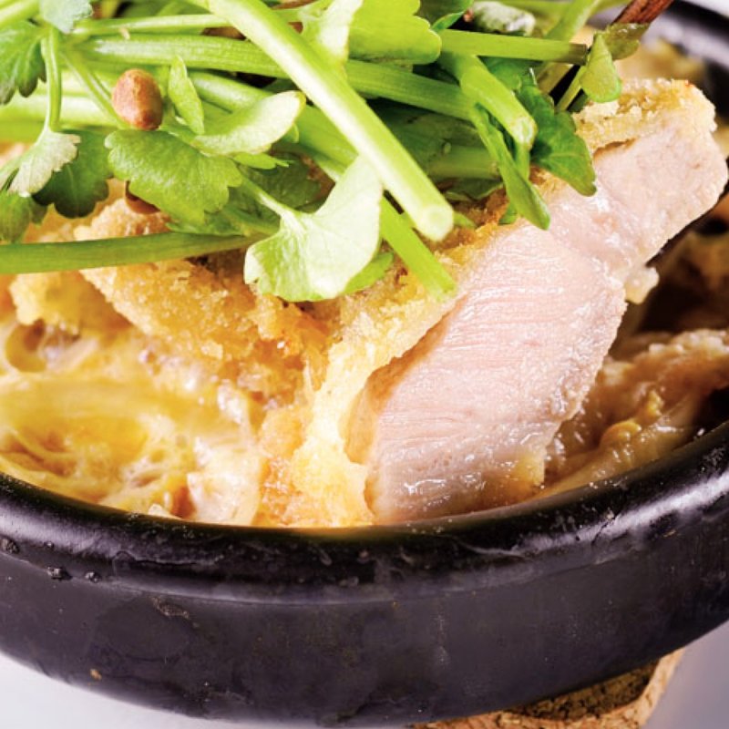 神威豚の玉子とじ(酒家 の元)