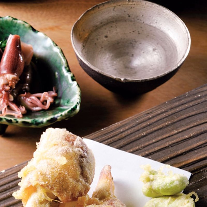 ホタルイカとウコギの酢味噌、筍のサヨリ巻き天婦羅(酒家 の元)