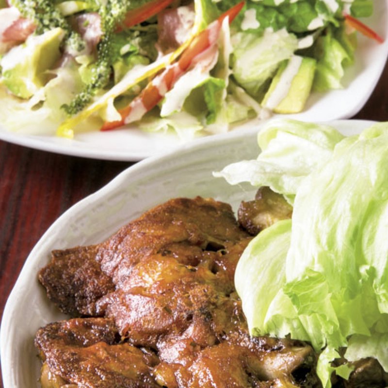 丸～い 焼てびちー、たっぷり海ぶどうとアボカドと生ハムのシーザードレッシングのサラダ(ハナハナヤノ)