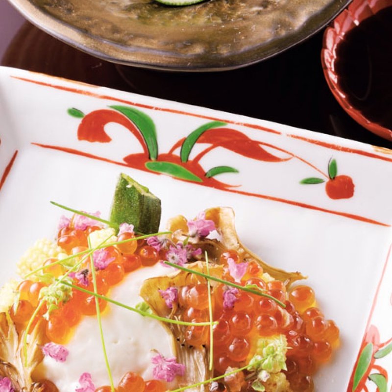 みねおか豆腐のいくら掛け、お造り（鯵、鯛）(紫長 （シチョウ）)