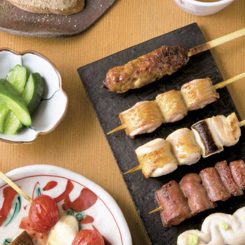 おまかせ串焼きコース※この日の一例（前菜2品（レバーペースト、万願寺唐辛子の出汁浸し）、鶏スープ、焼鳥5本（つくね、正肉、ねぎま、レバー、ささみ）、野菜串2本（地中海とまと、椎茸）、香の物）(炭火焼鳥 そかろ)