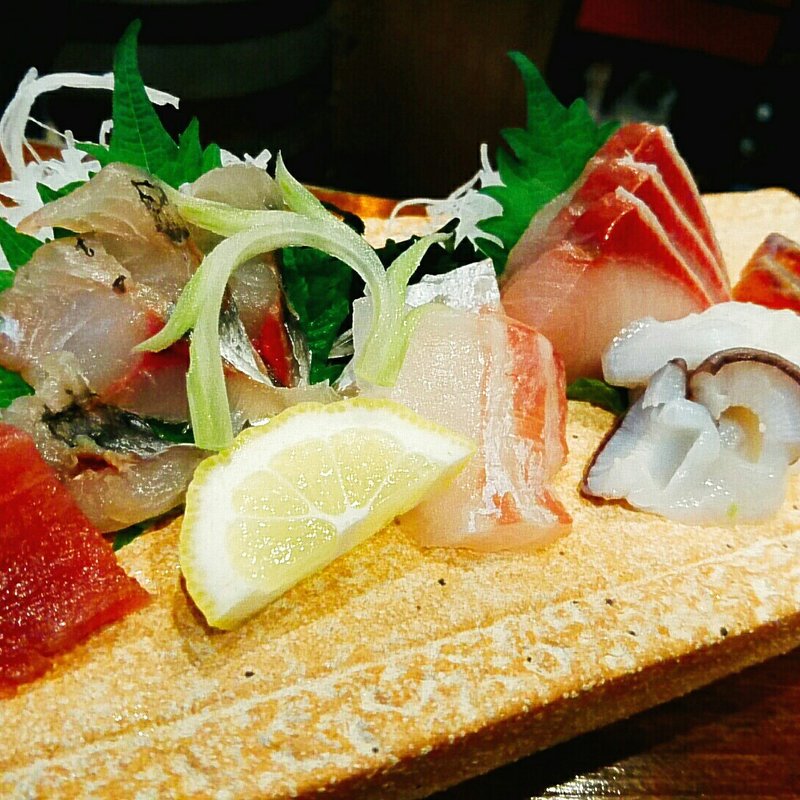 豪快！造り6種盛り(立ち呑み 座頭市)