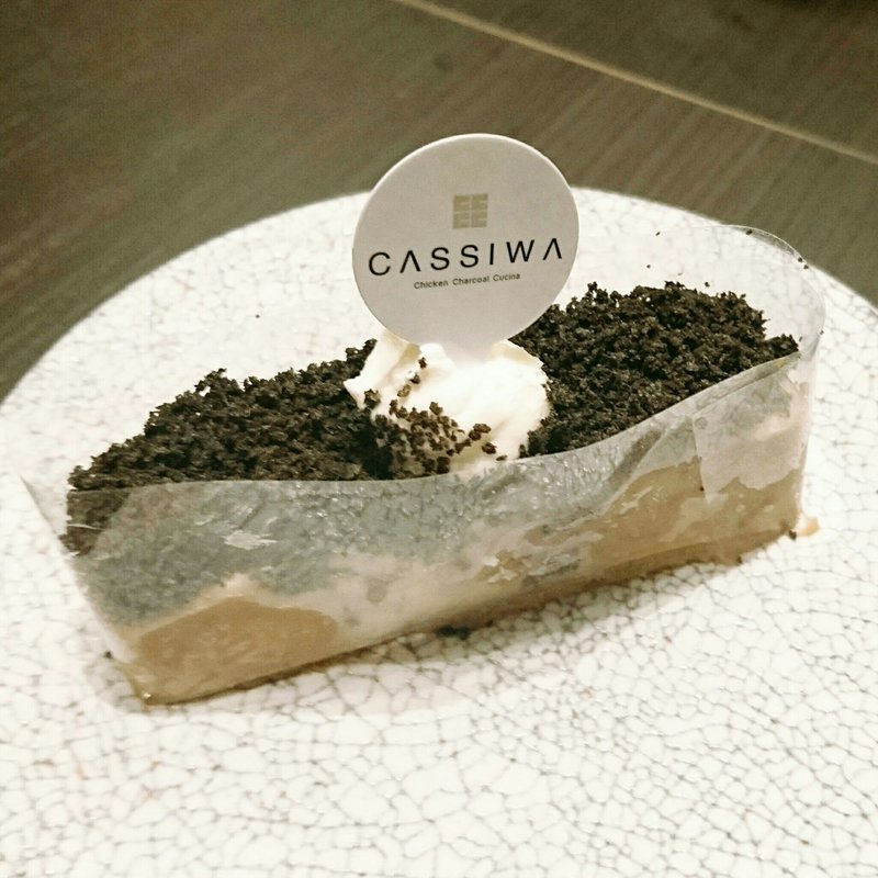 トリュフのポテトサラダ ケーキ仕立て(カッシーワE-ma梅田店)