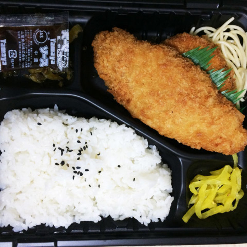 200円弁当(キッチン DIVE （ダイブ）)