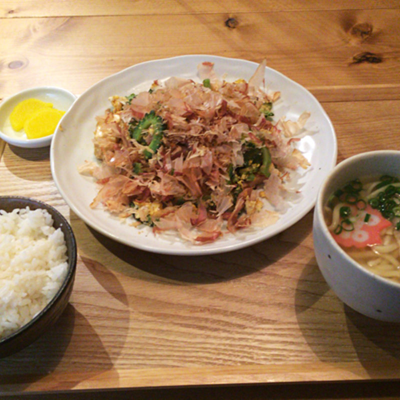 ごーやちゃんぷるセット(沖縄ダイニング がじゅまる 新宿南口店)