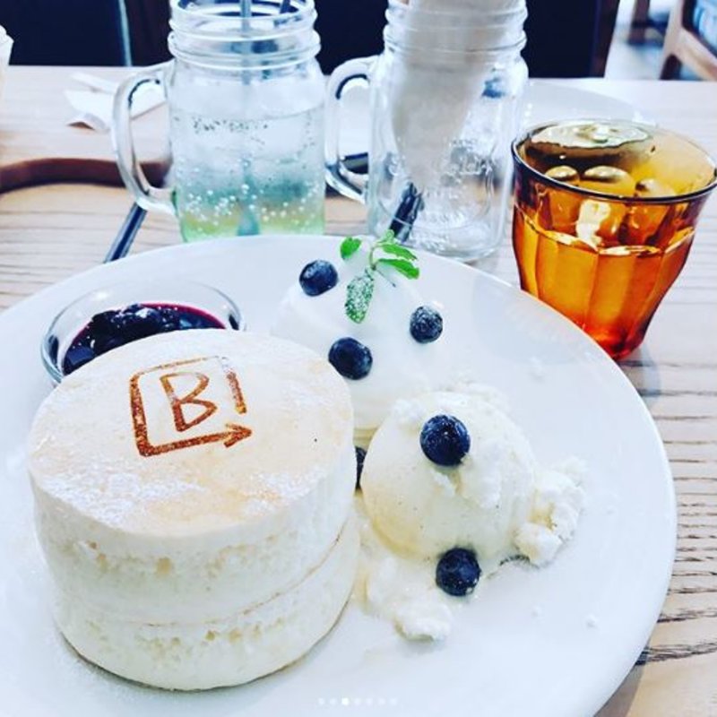 リコッタチーズのパンケーキ(BURN SIDE ST CAFE CRAFT KITCHEN✕台湾カステラ 黄白白(ファンパイパイ)くずは店)