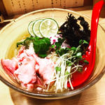 秋刀魚と鮪の冷やしそば(焼きあご塩らー麺 たかはし 上野店 )