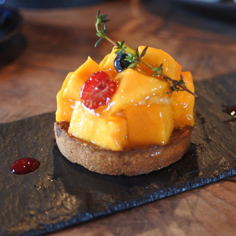 アップルマンゴーとココナツフランのタルト(Takissa)