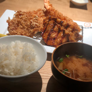 選べる鹿児島豚とんかつと特選炙り焼き＆海老フライのセット(とんかつ田なか屋ＬＣワールド店)