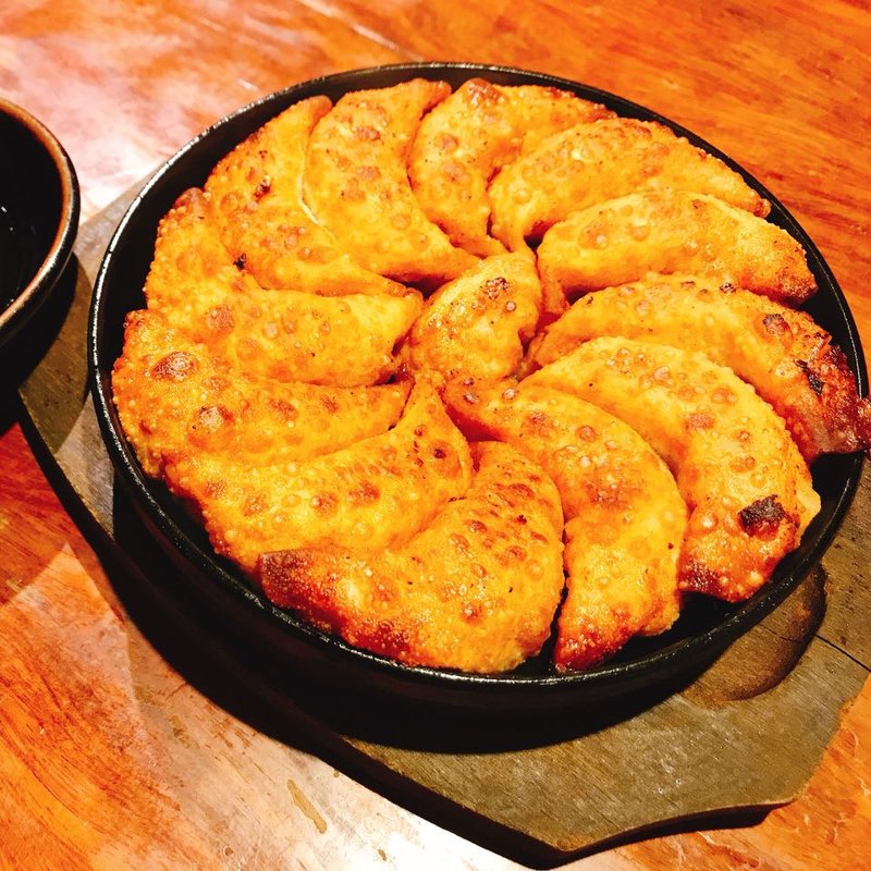 博多一口鉄板餃子(九州 熱中屋 新宿LIVE )