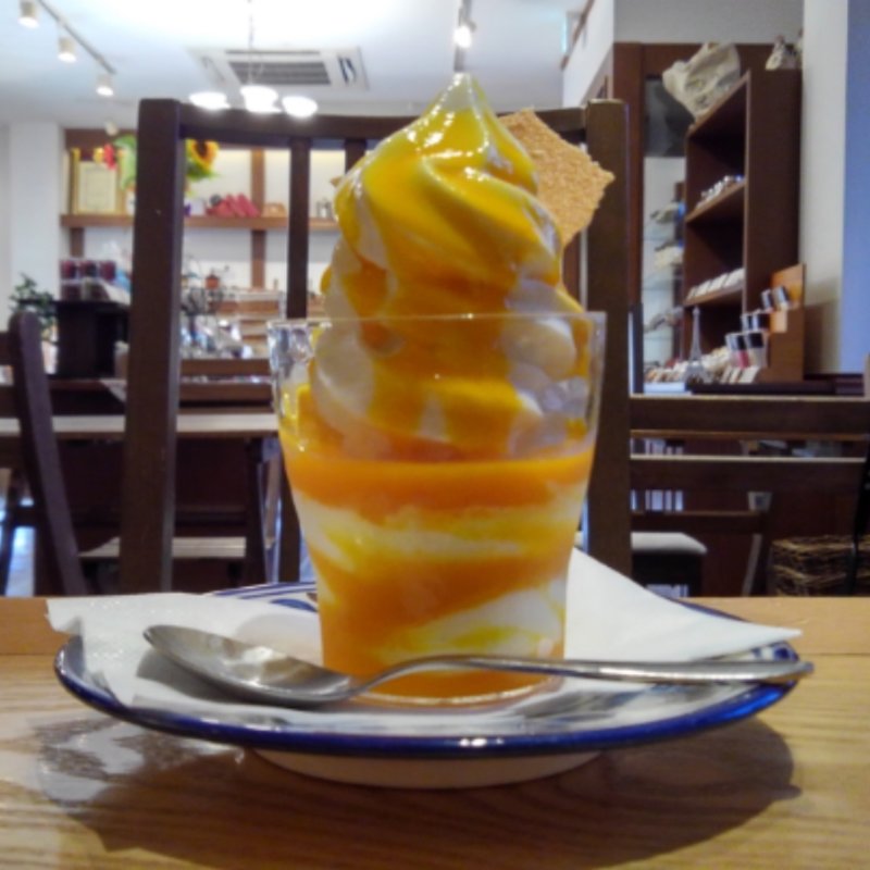 ソフトクリームマンゴー(ラヴィアンレーヴ （LA VIE UN REVE）)