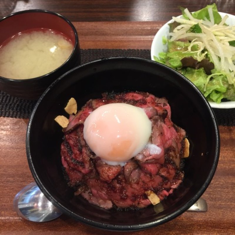 ローストビーフ丼(ひだまり )