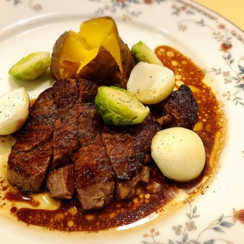 ステーキ(シェ・ワダ)