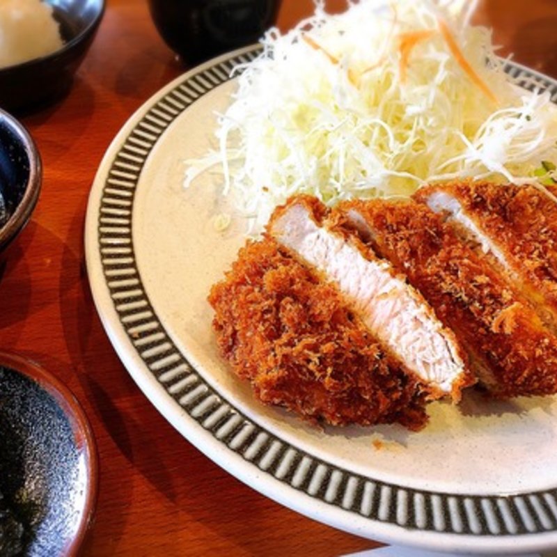 厚切りロースカツ定食(チャールスとん)